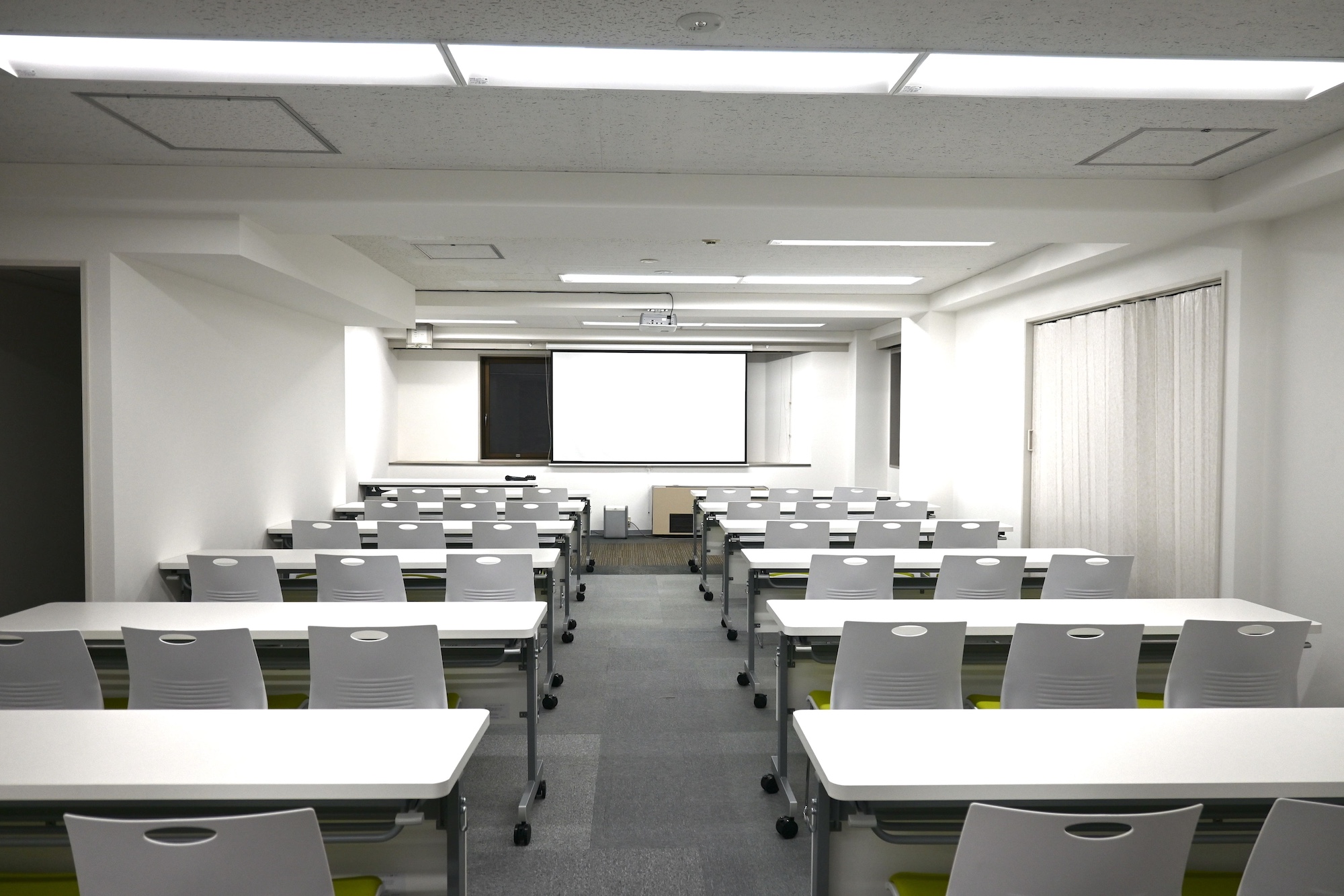 セミナールーム